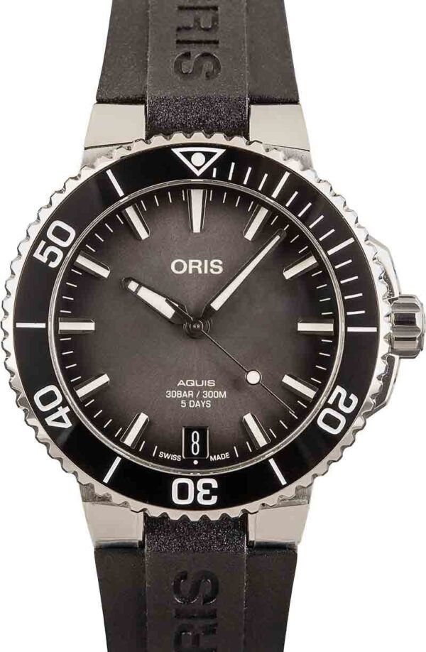 Oris Aquis Date Calibre 400 Anthracite Dial